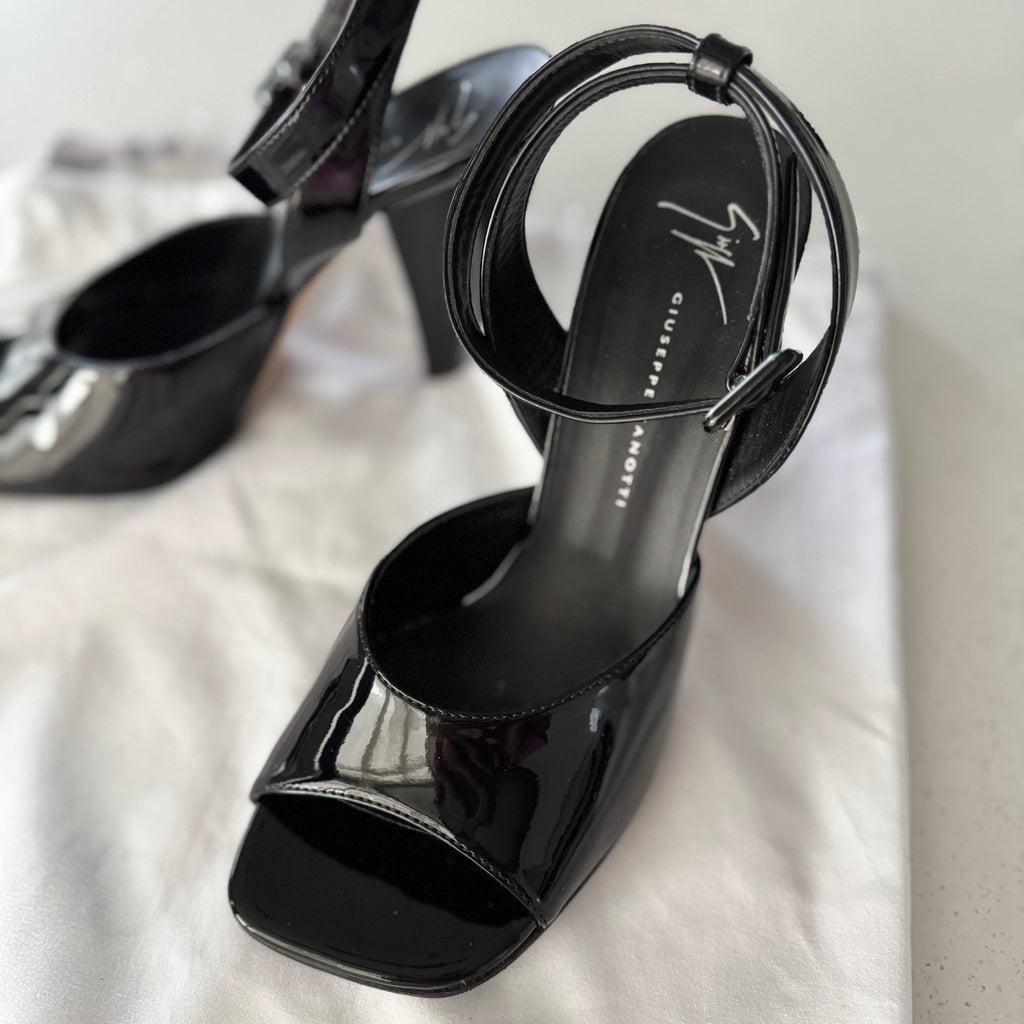 Giuseppe Zanotti Sandals, sz. 37.5