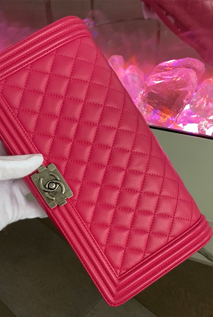 CHANEL Le Boy Clutch