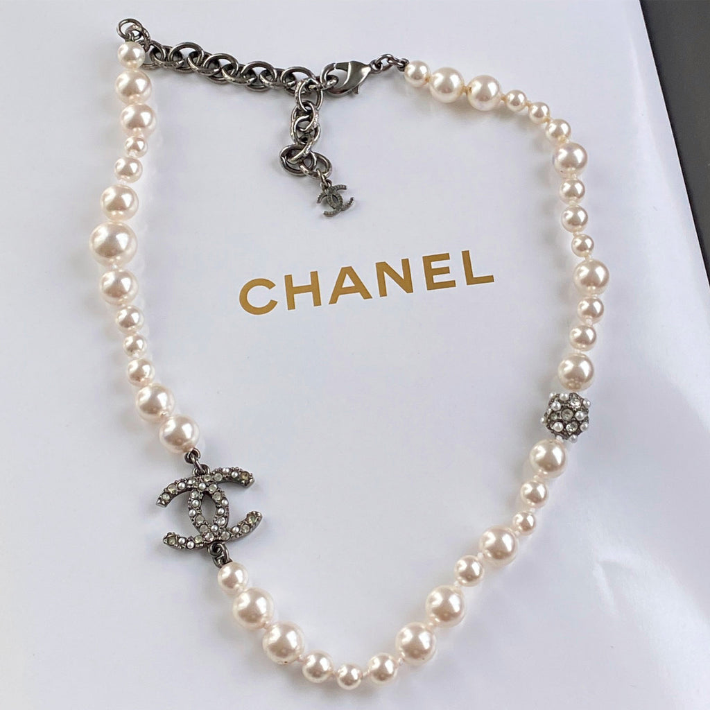 CHANEL CC crystal-embellished faux-pearl necklace