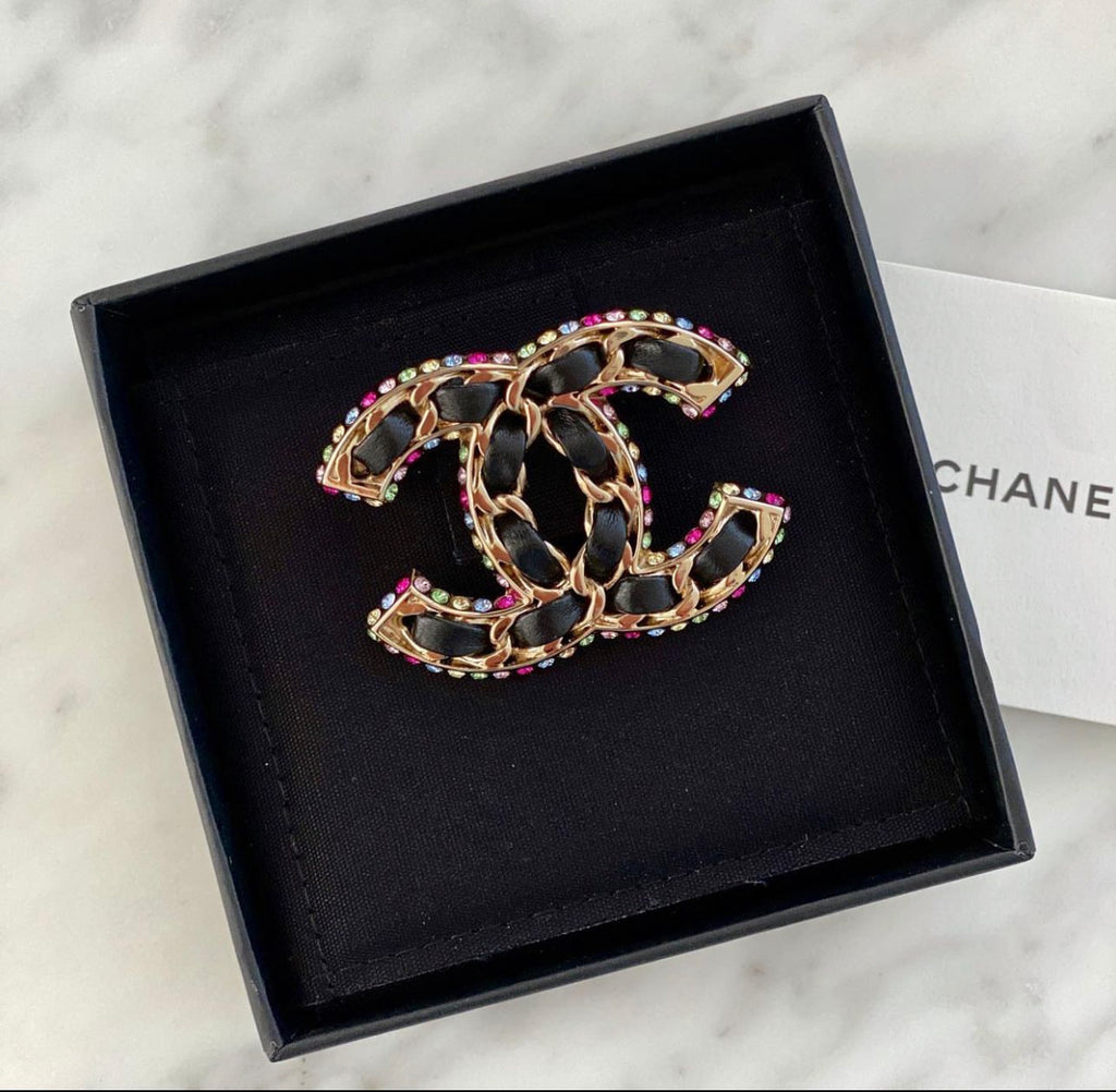 CHANEL brooch