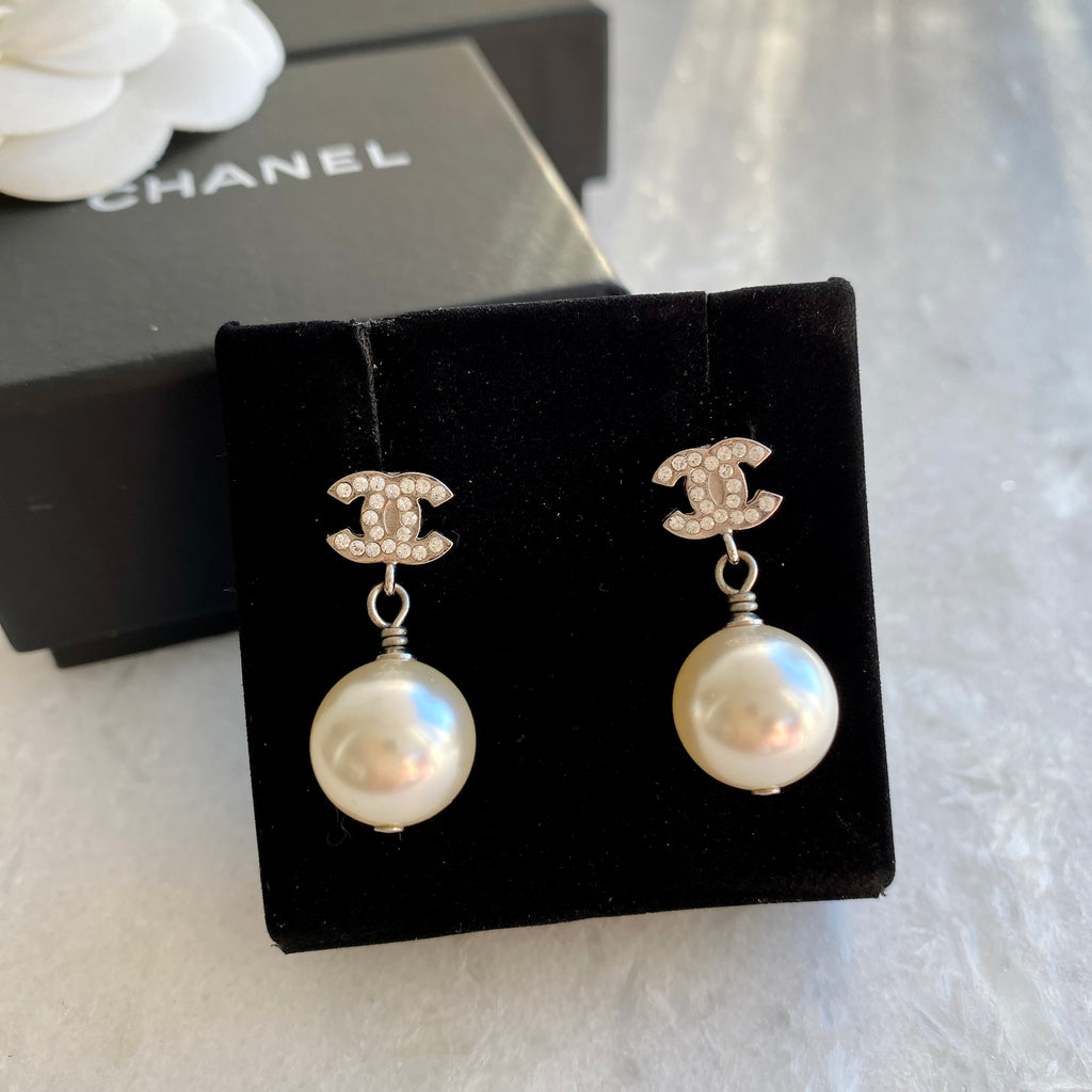 CHANEL CC Drop Earrings