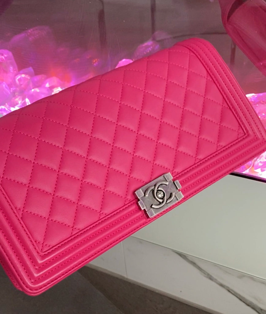 CHANEL Le Boy Clutch