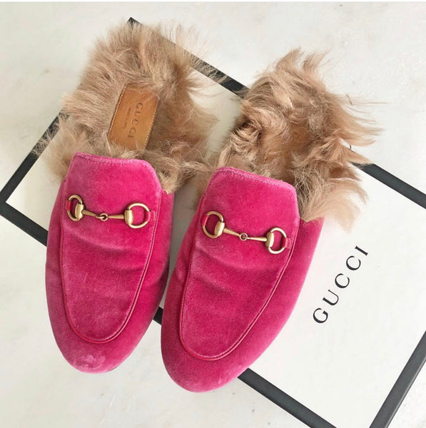 Gucci pink store fur loafers