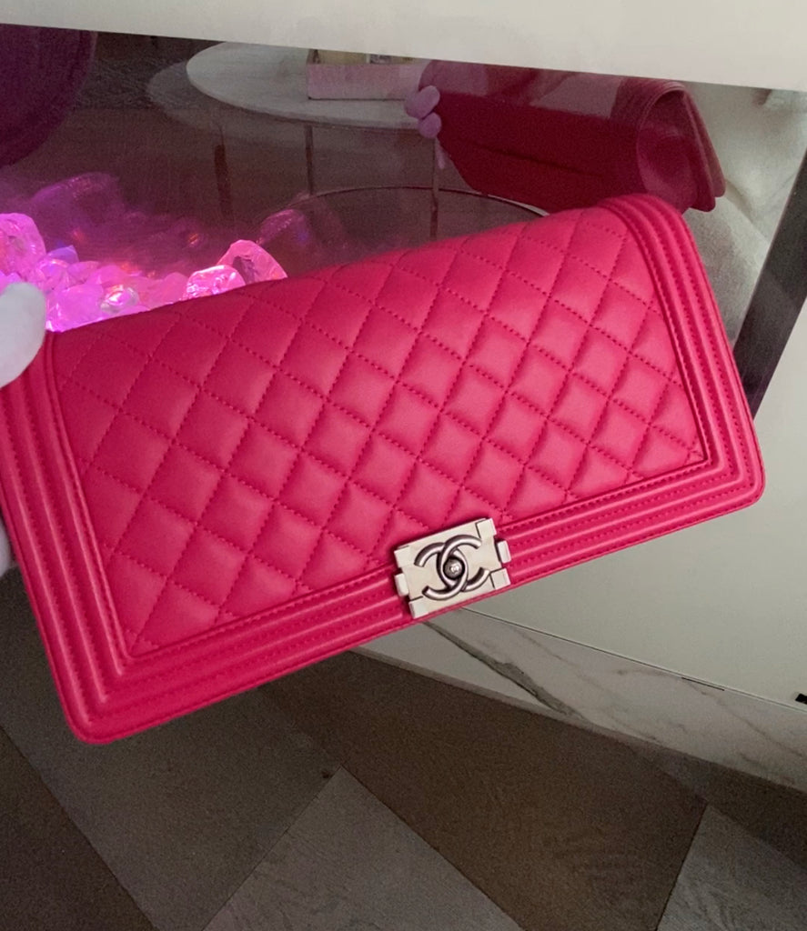 CHANEL Le Boy Clutch