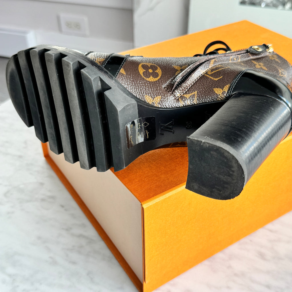 Louis Vuitton Star Trail ankle boots, Size 38 –