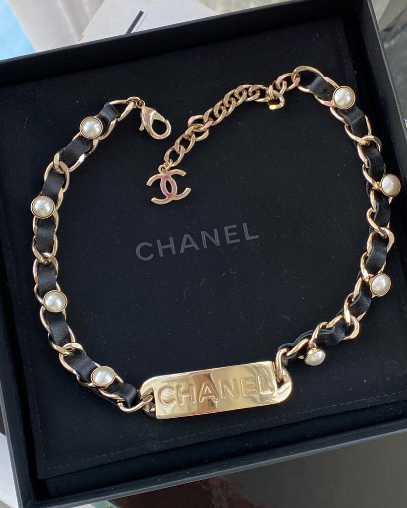 CHANEL Choker Necklace