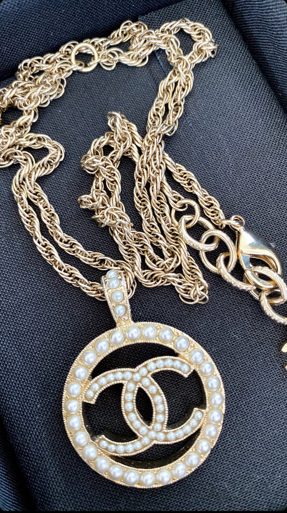 CHANEL Pearl Medallion Necklace