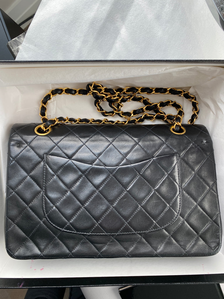 CHANEL Vintage Medium Classic Double Flap Bag