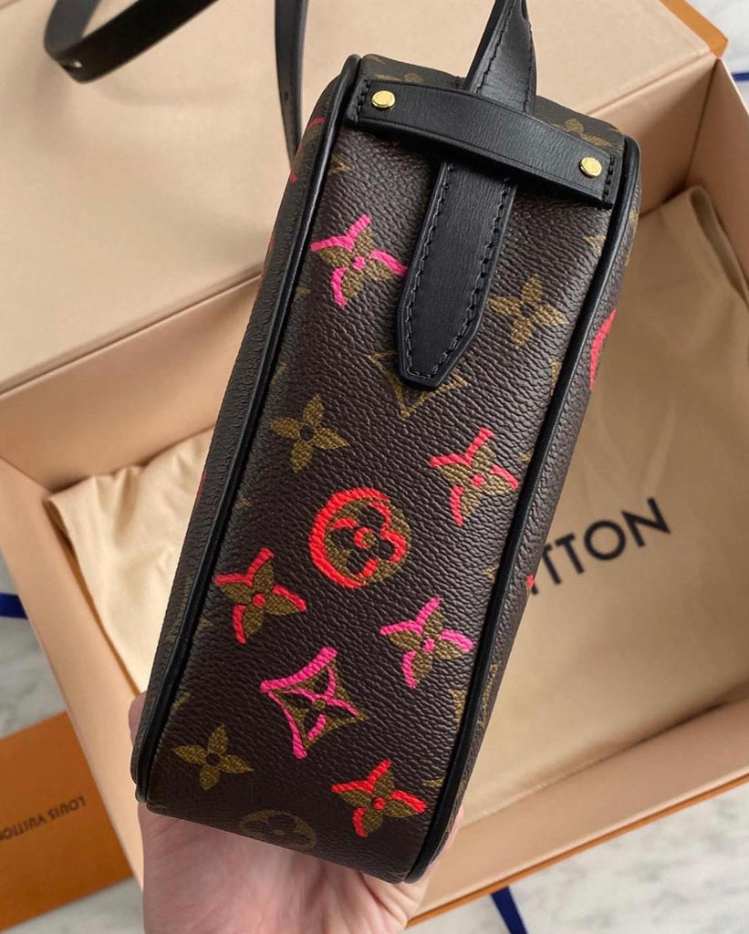 LOUIS VUITTON Fall In Love Sac Coeur