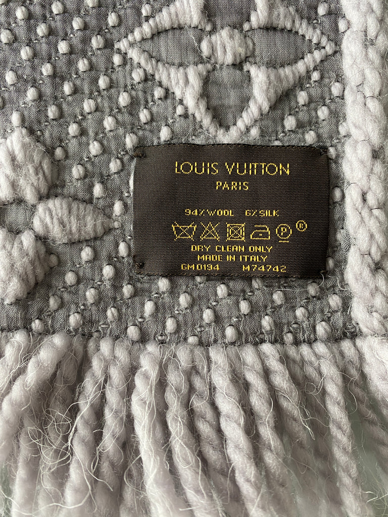 LOUIS VUITTON Logomania Scarf